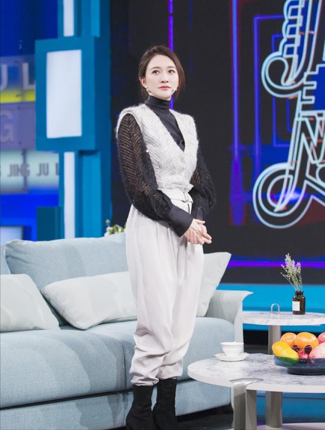 李小冉和陆毅穿搭,李小冉黑色长裙穿搭