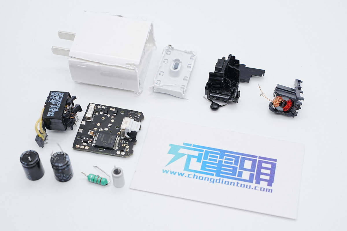 苹果原装20w快充一个小时充电50%,苹果原装快充20w充14pm要充多久