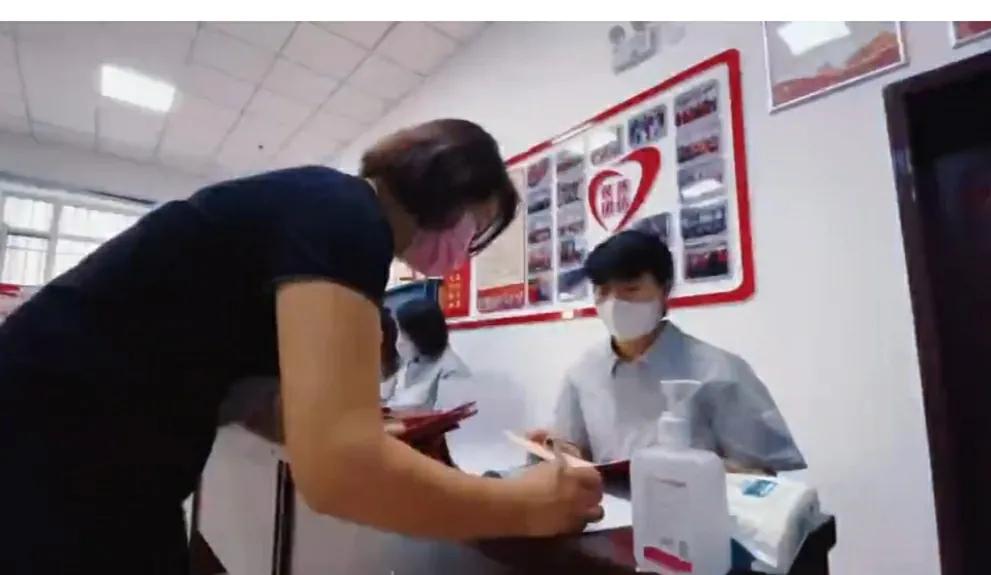 广汇房产证在哪里办理,整个小区的不动产登记证