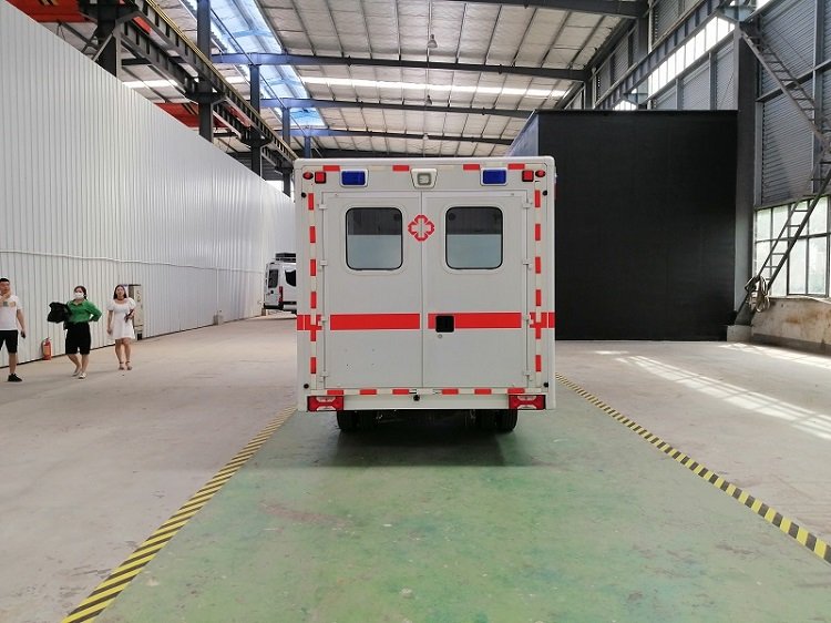 依维柯欧胜方舱救护车依维柯120救护车大型急救车配置
