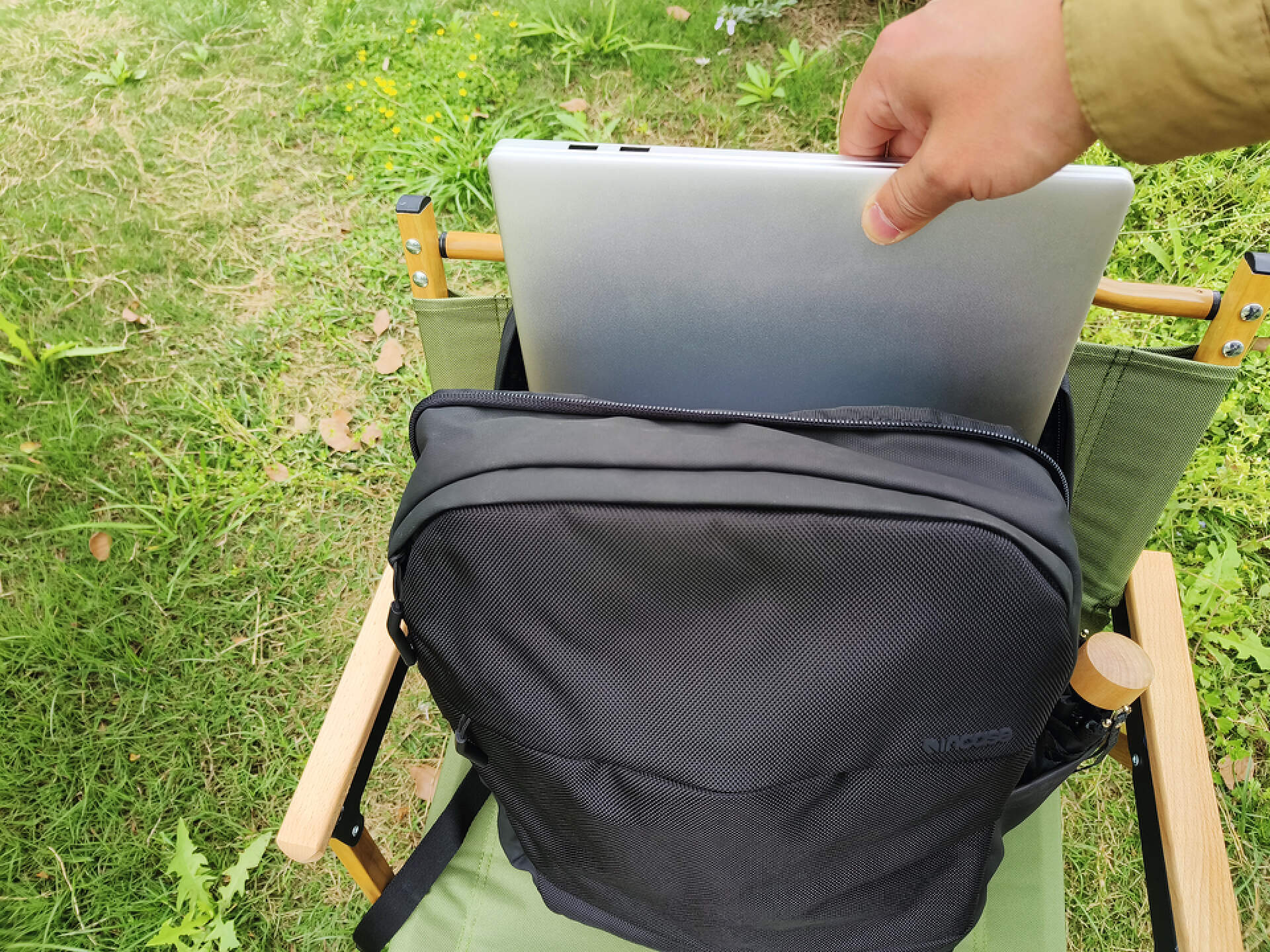 背包推荐工装风双肩包品牌,公认十大最好用的商务通勤双肩包