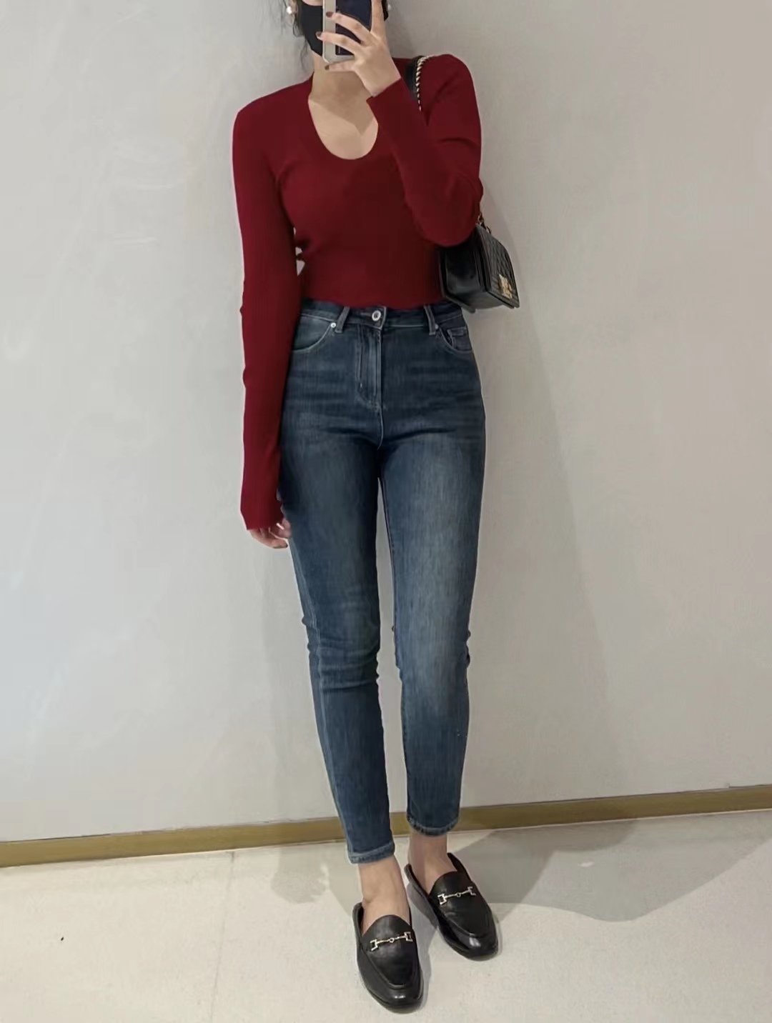 梨形身材必备牛仔裤显瘦又显高,梨形身材上学穿什么鞋显高显瘦