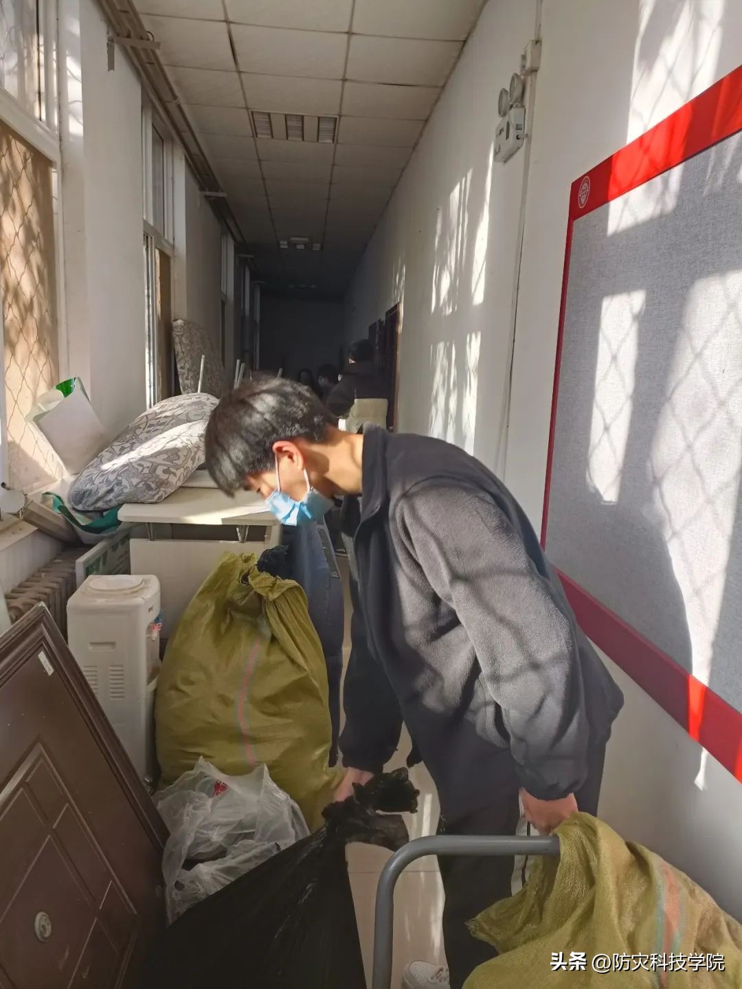 闲置衣服上门回收各种闲置旧衣服,旧衣回收联系电话