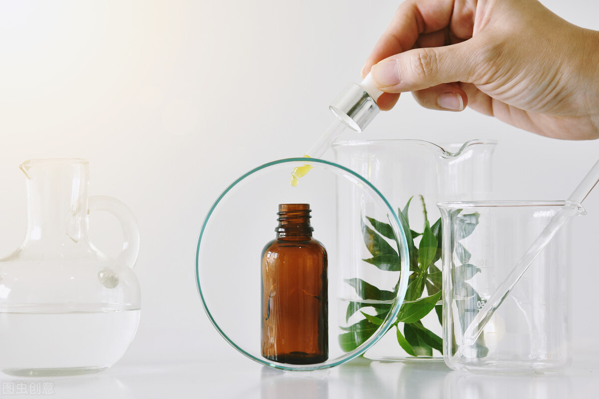 乳液与精华液有什么区别,乳液和精华液有什么区别和功效