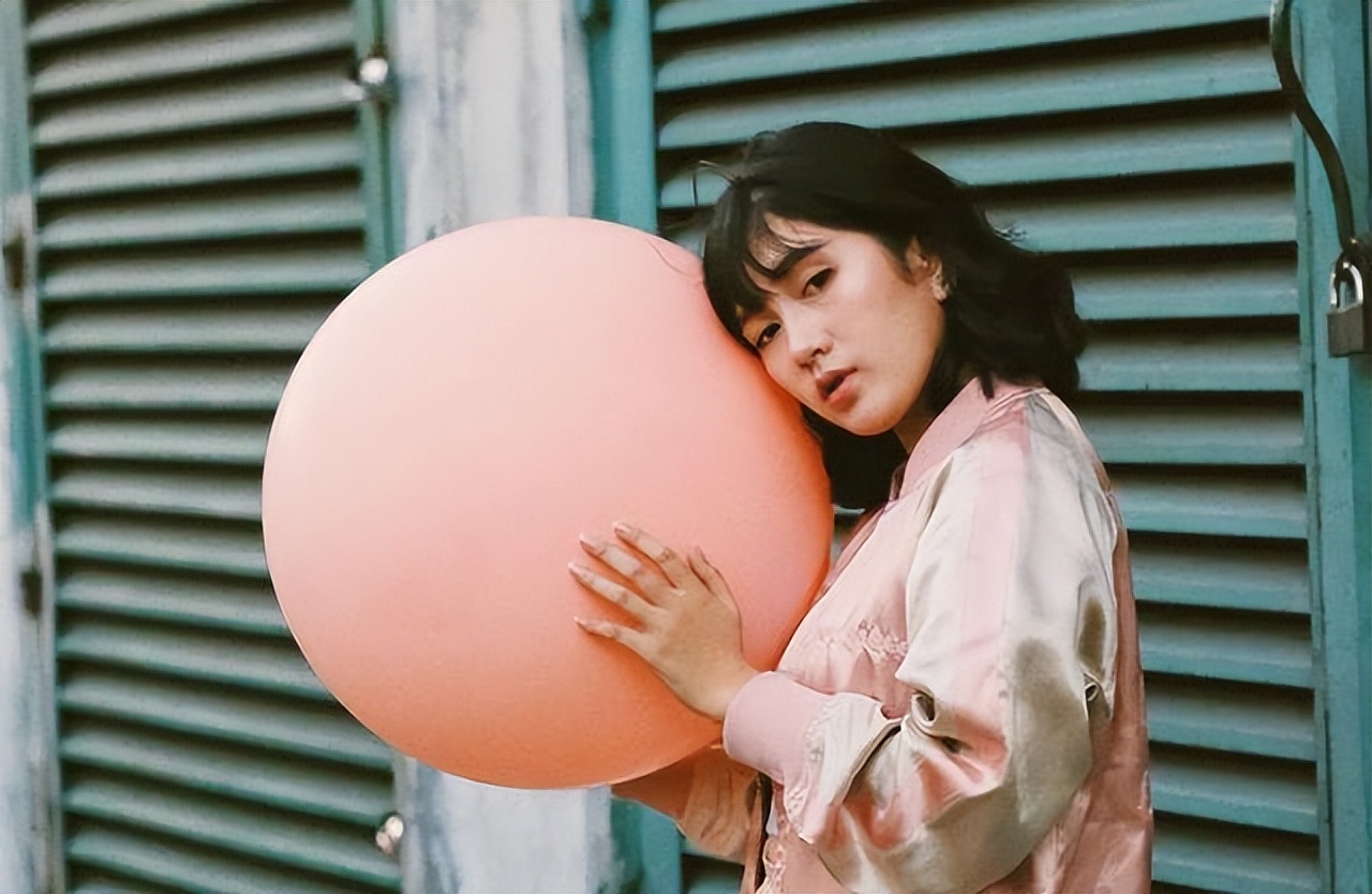 其实,男人最难抗拒的,是有以下三求的女人