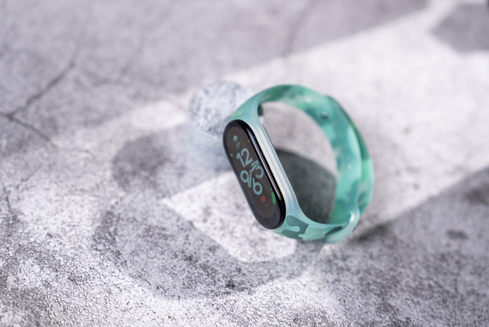 小米手环7nfc华为手环8nfc对比,小米手环7nfc同步微信步数