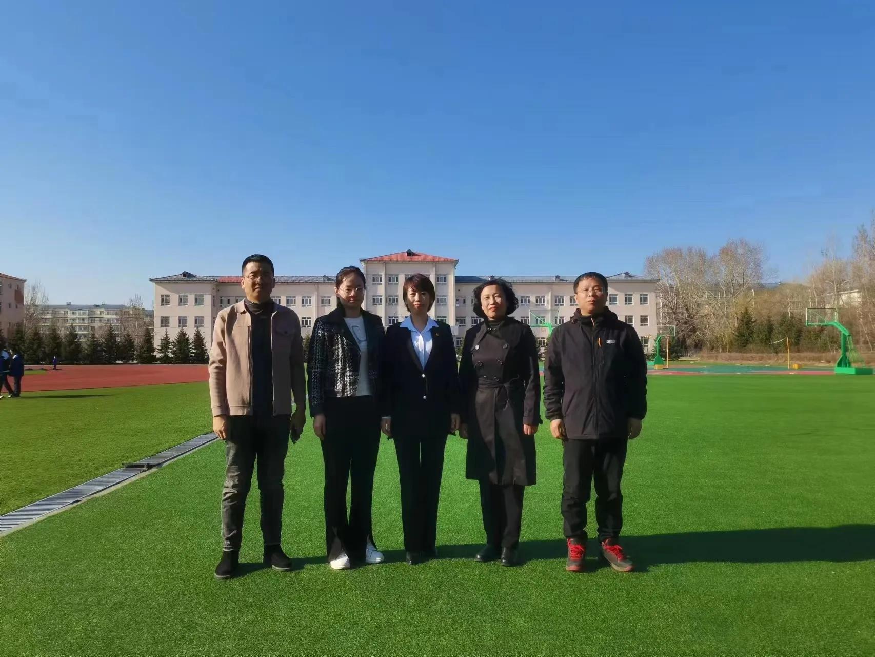 同江市青龙山学校,丹心育桃李篆书