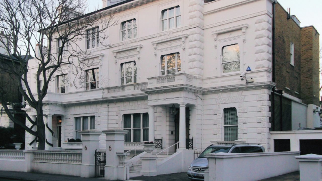 一年不一定出一套！无数人在伦敦这些地方排队等房，一房难求