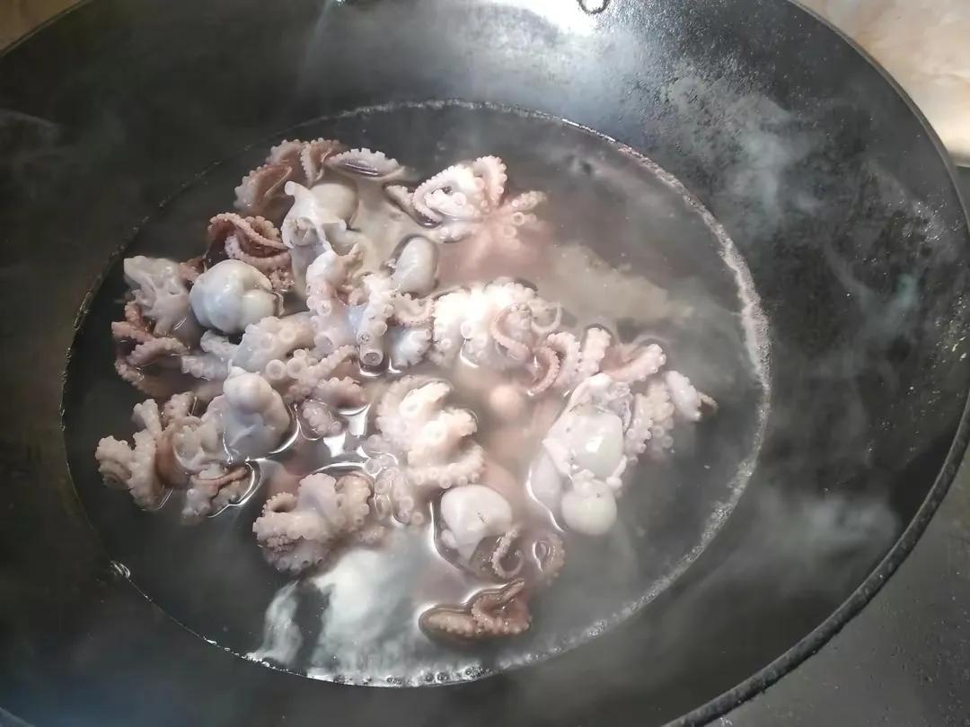 小海鲜怎么处理才好吃,处理海鲜小妙招只需一招干净好学