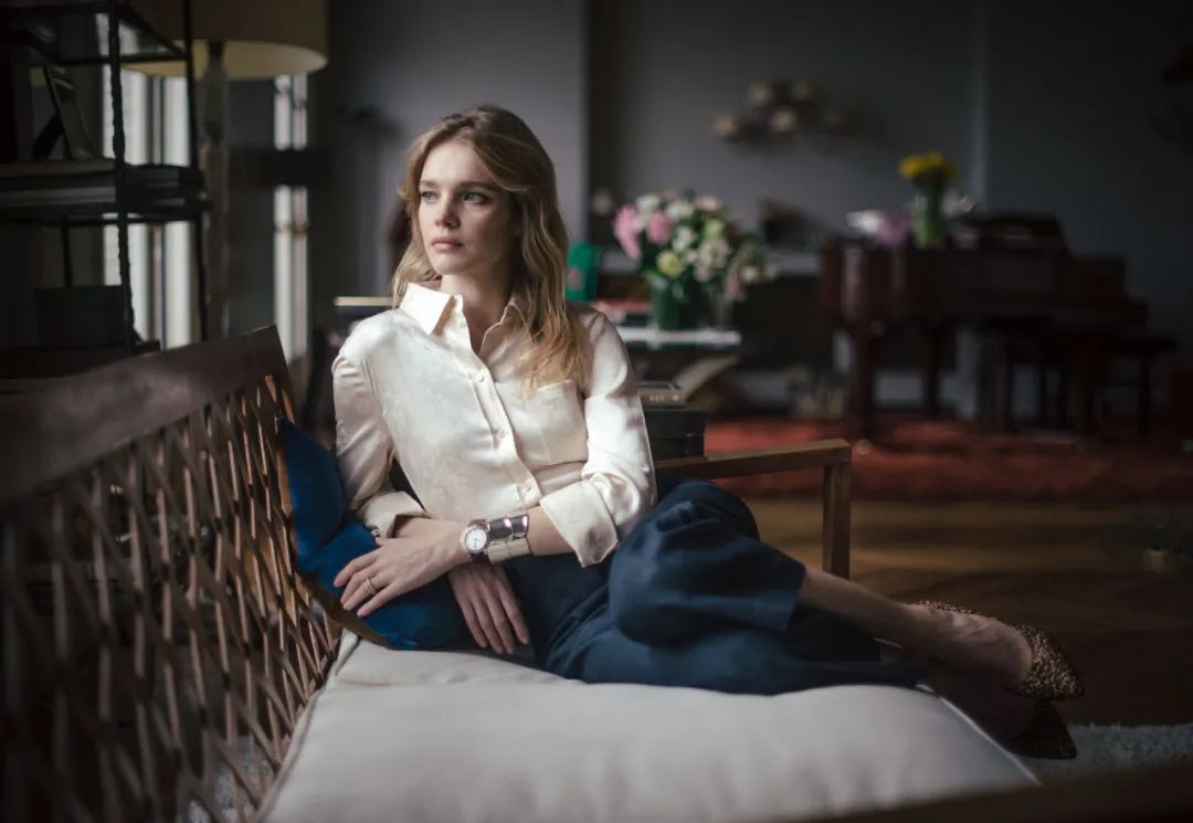 身价200亿LV太子妃找回失散多年的亲妹！网友傻眼：还缺妹妹吗？