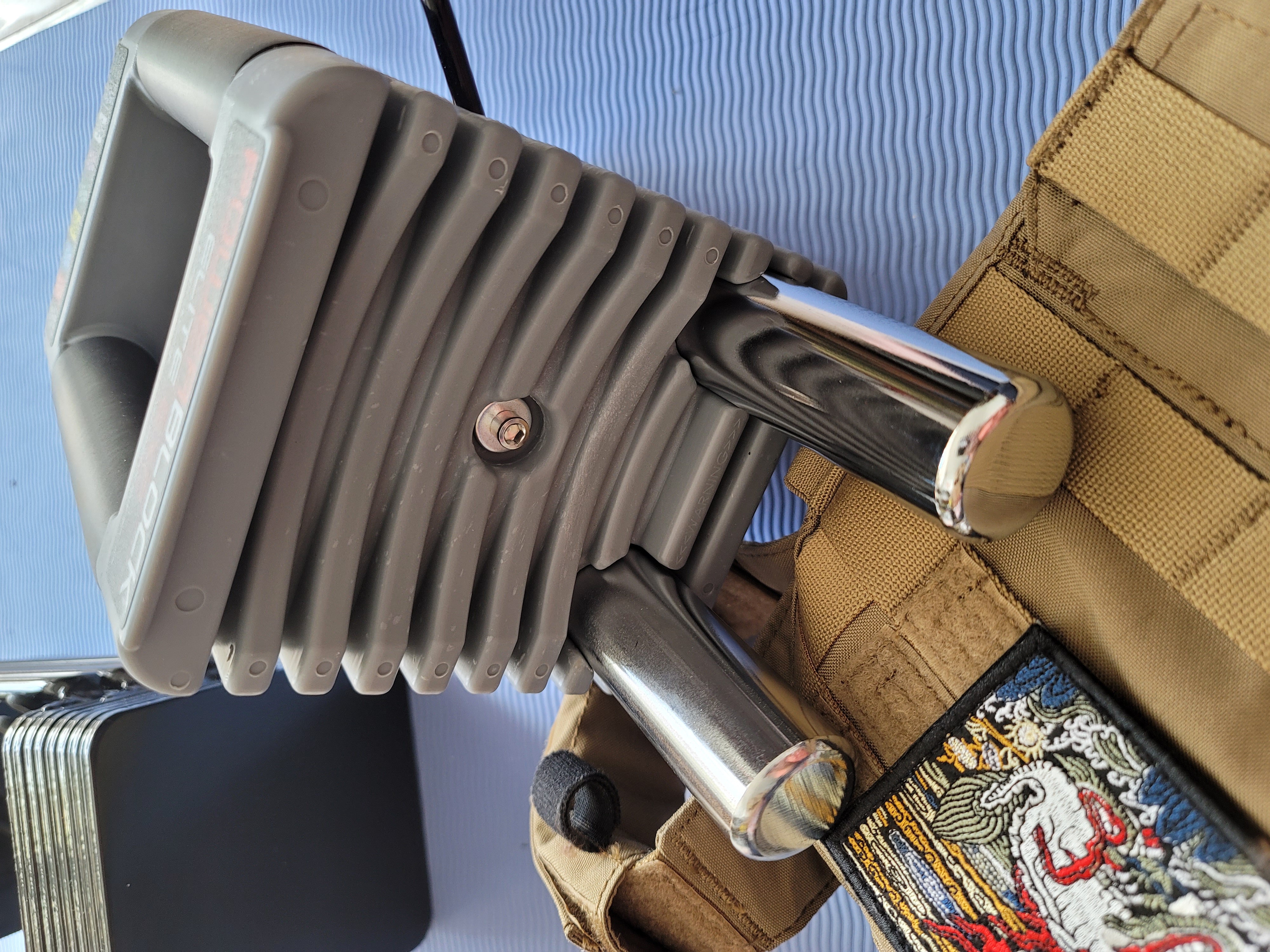 哑铃健身动作大全,健身装备分享哑铃