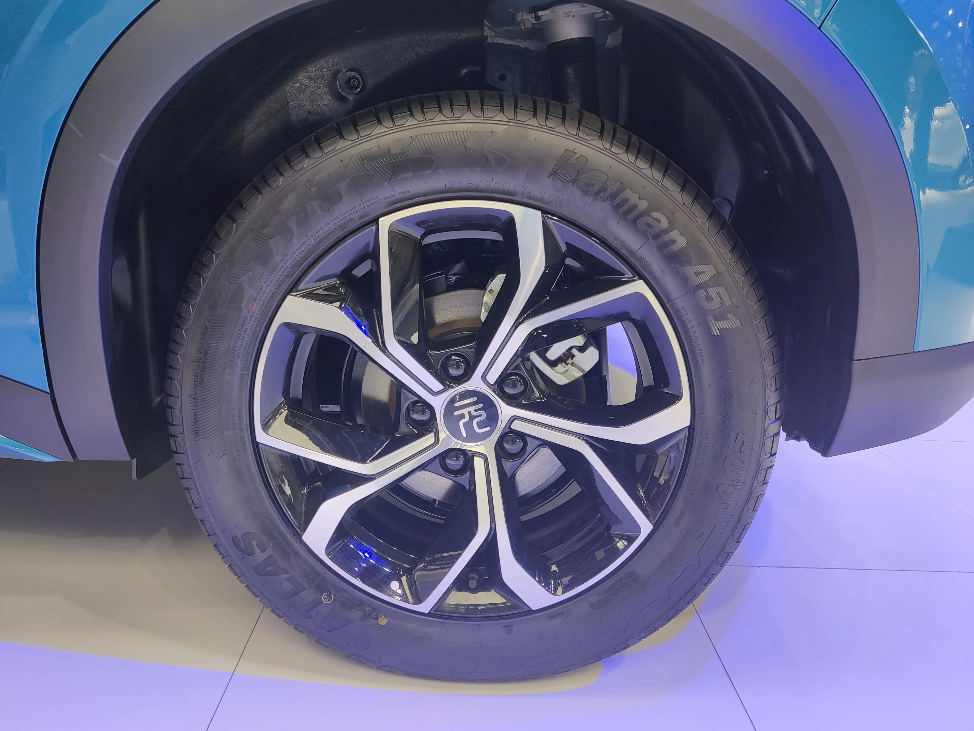 探店打卡比亚迪元PLUS