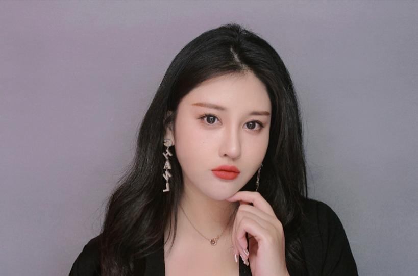 90后模特月入过万,90后模特月入百万