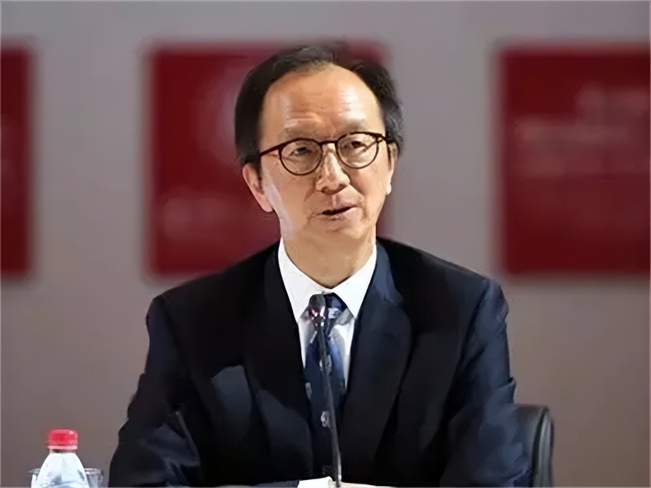 香港财神爷梁锦松与伏明霞的爱情故事