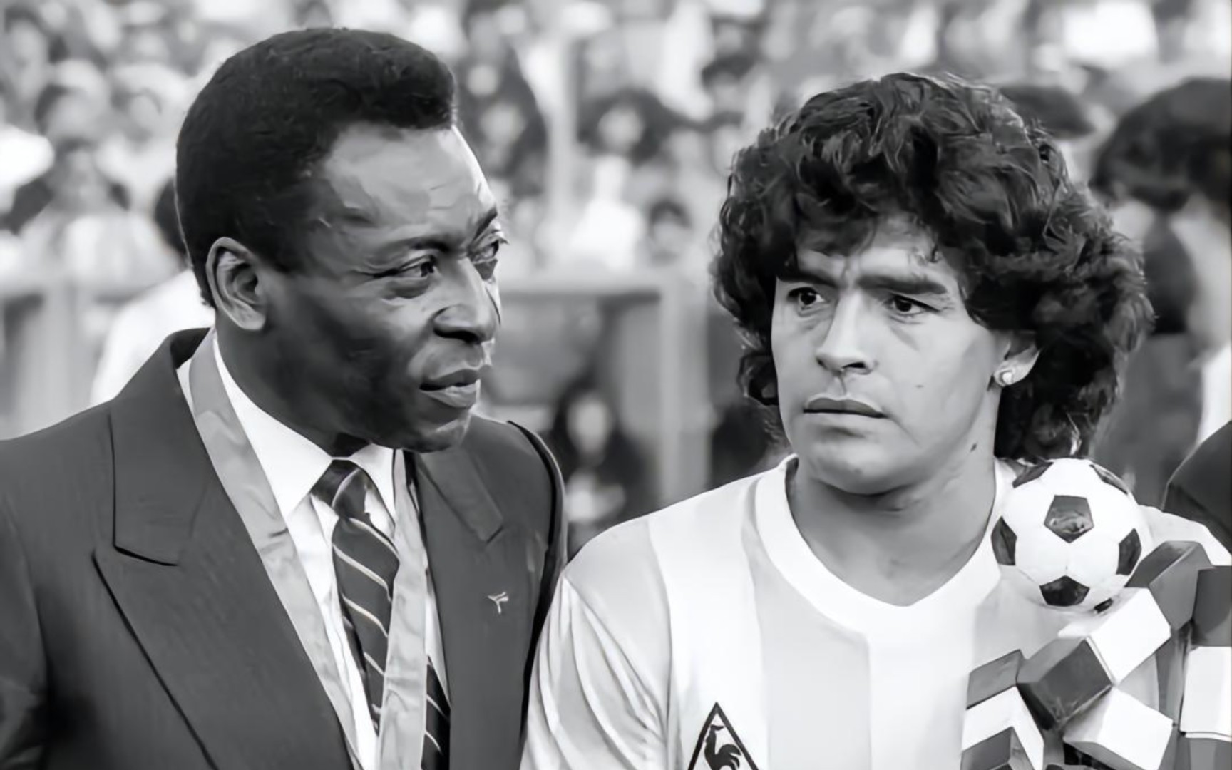 三代球王都是谁,三代球王都是左撇子