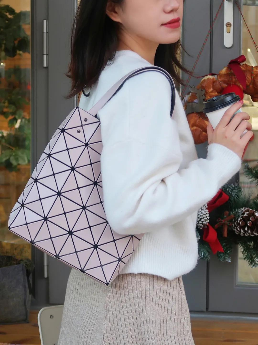 倪妮和张小斐脸型,倪妮和张小斐谁更好看