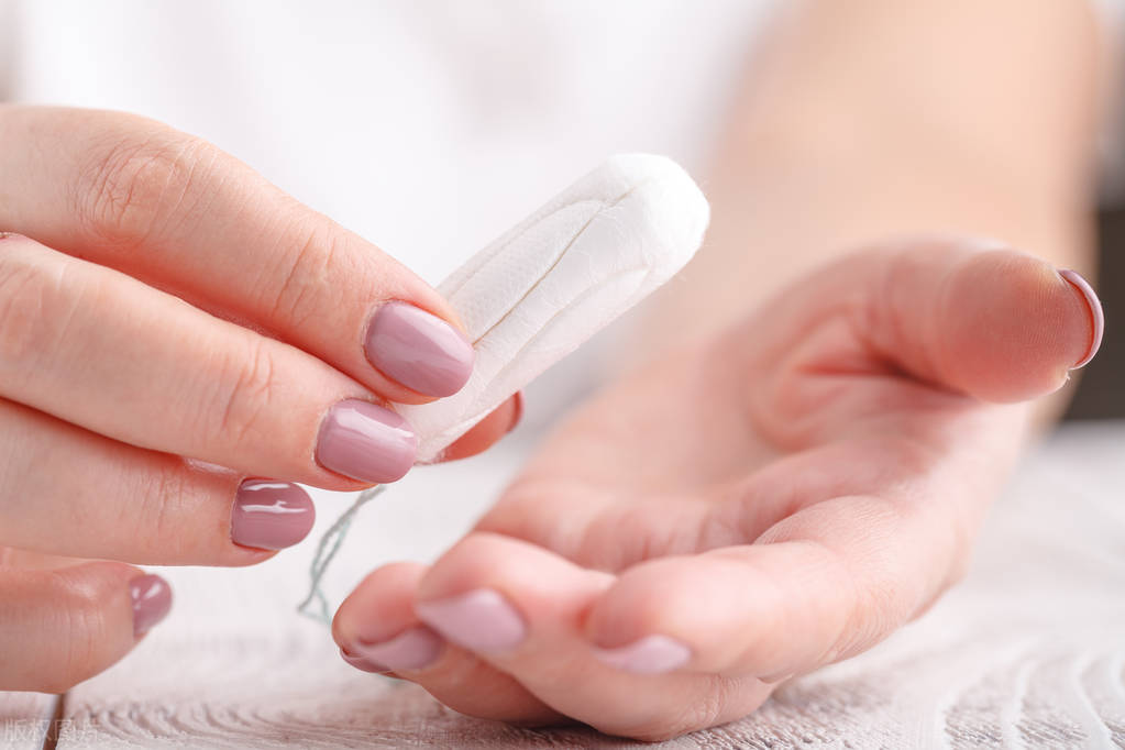 卫生棉条简单便捷,却有4个错误使用方法,女人需要了解注意