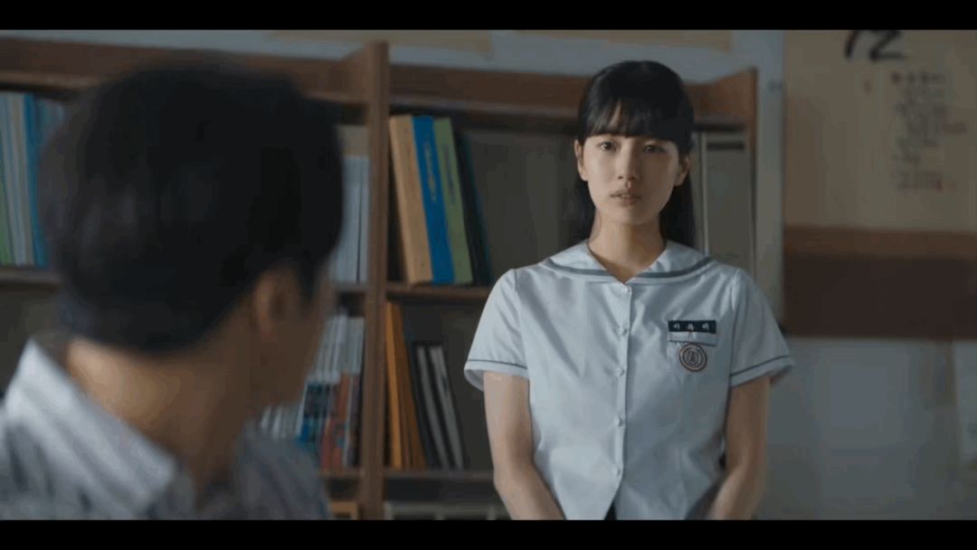 笑话，内娱什么时候敢捧她？