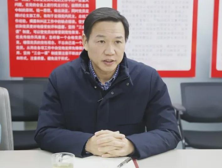 华信投资集团董事长,信阳华信投资集团黄在国