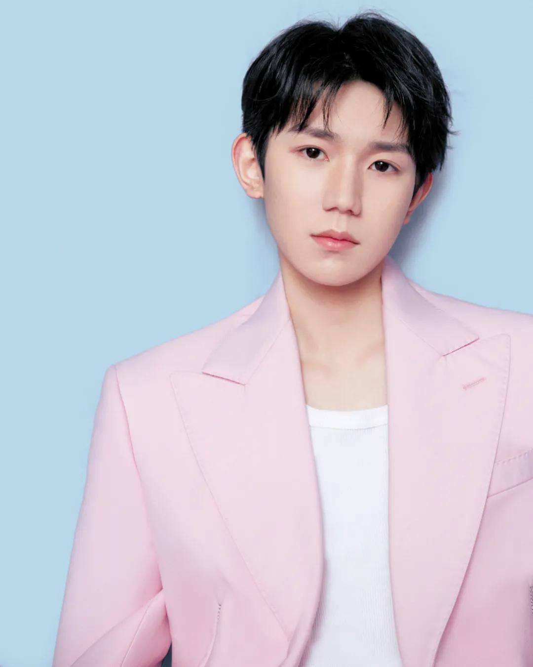 巨星八年，王源的鲜活与浪漫，被悉数珍藏