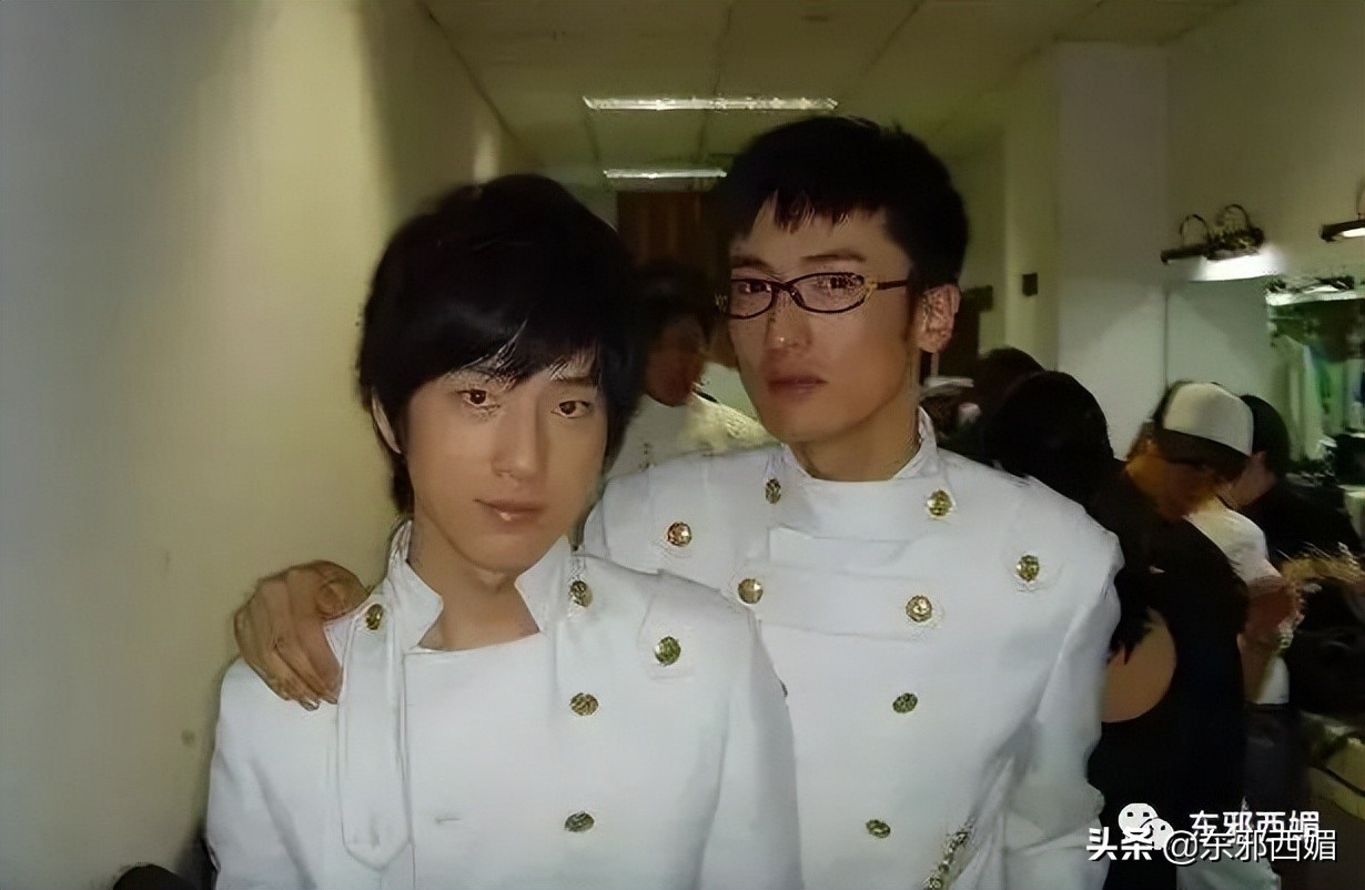 土得掉渣到极致,土得很掉渣