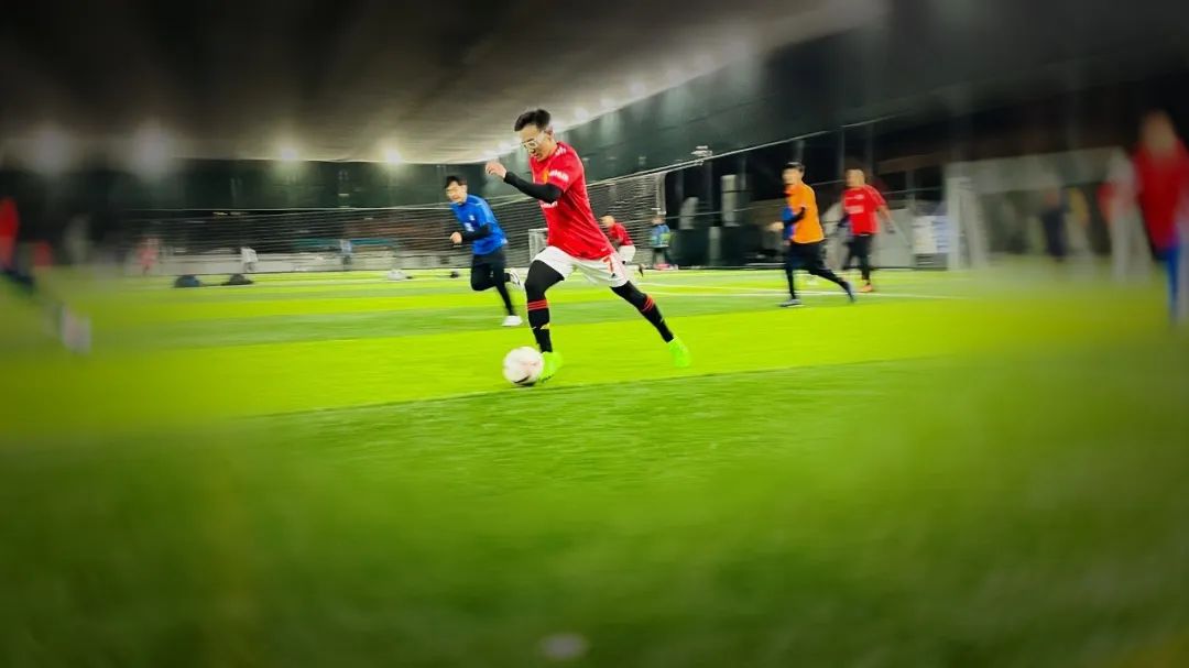 拳拳热爱，在他的画笔下生花