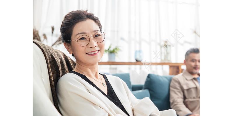 教你一句话搞定一个女人,搞定一个中年女人的套路很管用