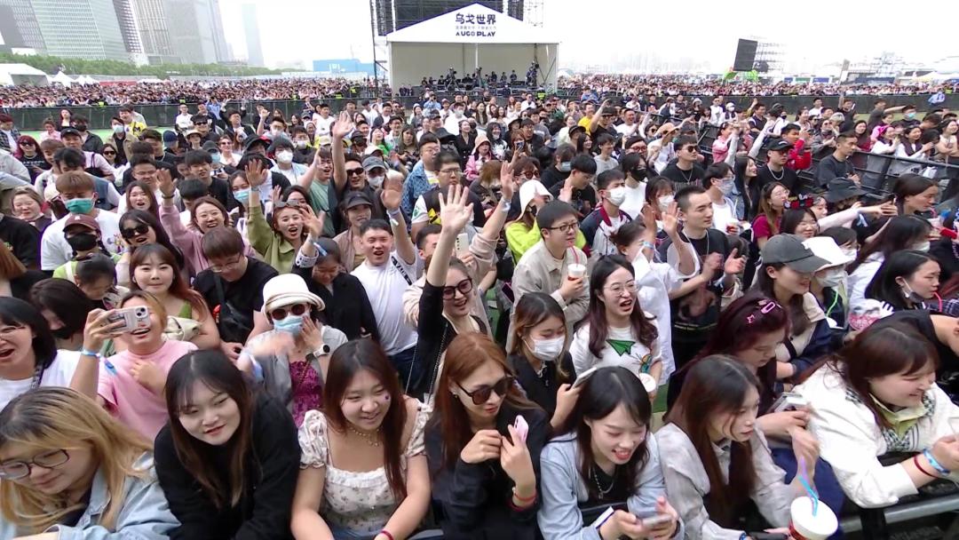 网红火出圈的交警,火出圈的民警回应意外走红