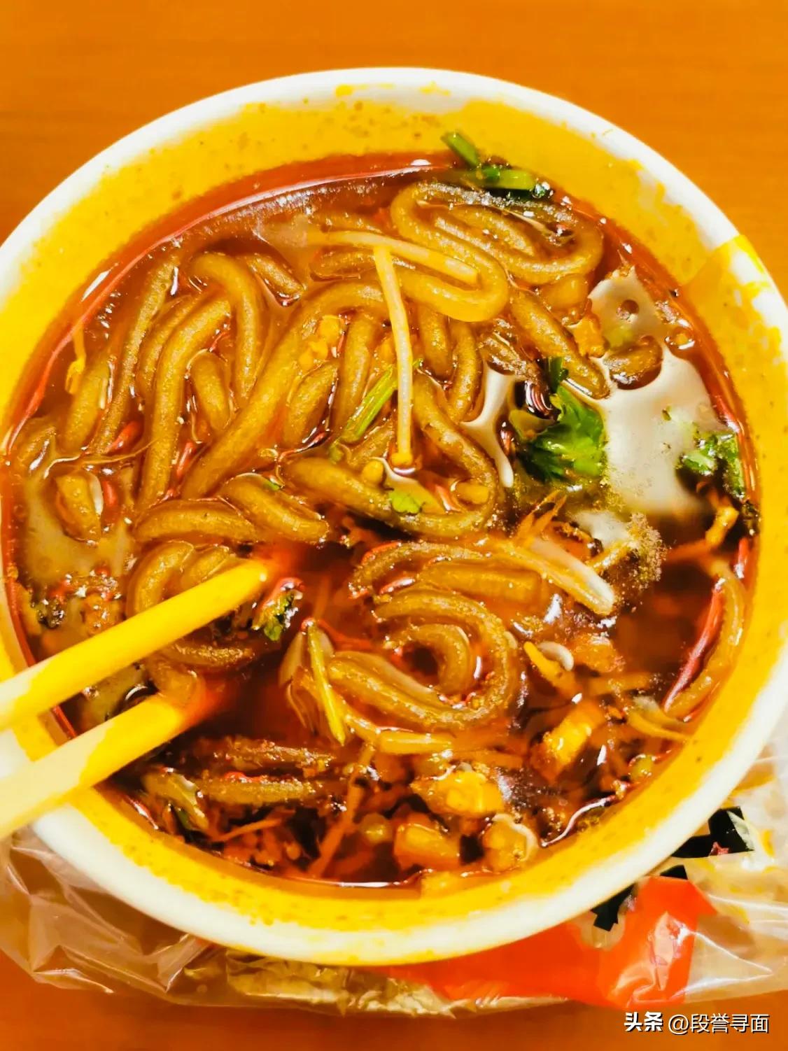 一碗酸辣粉结束这次重庆之旅,各地好吃的重庆酸辣粉推荐