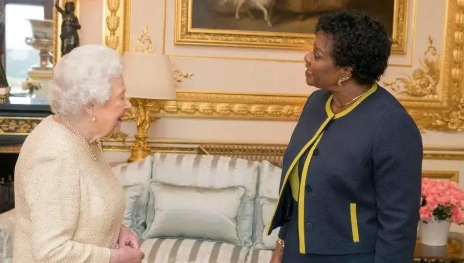 如今的美国相比于当年的英国,现在的美国和一百年前的英国