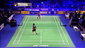 怎样才能打好羽毛球拍,怎样才能打好羽毛球发球