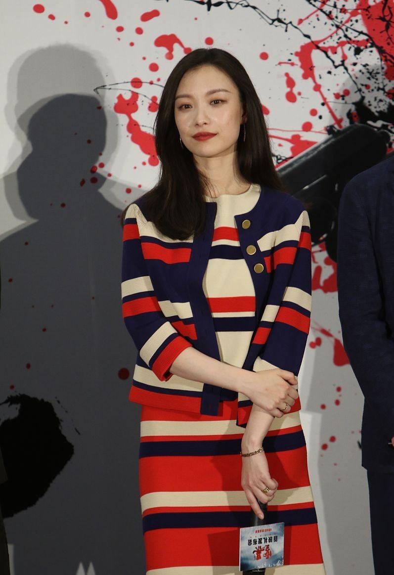 杨幂倪妮秋冬街拍时髦look,杨幂倪妮新中式穿搭