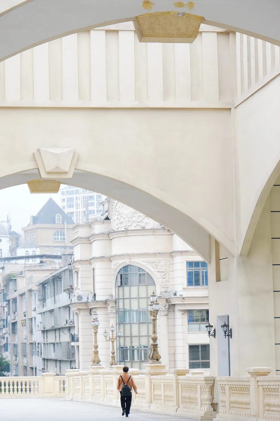 青田用欧元买菜,这座城市遍地都是豪车