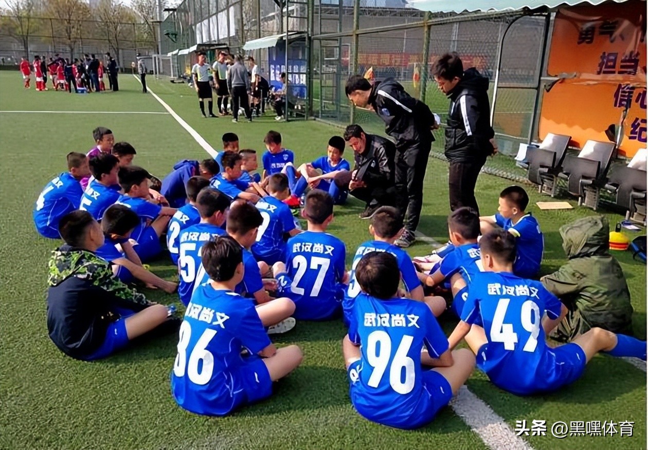 足球给青少年带来的优势,足球运动对青少年发展的好处