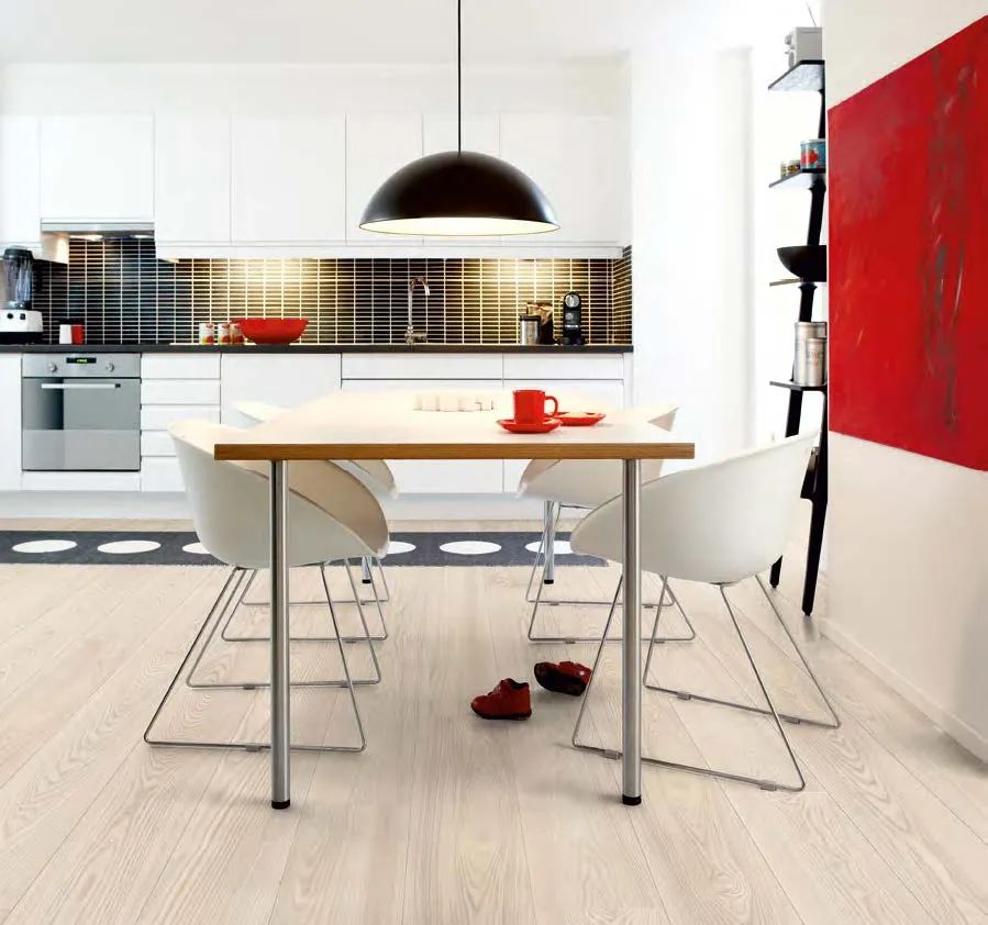 全球复合地板鼻祖、手握500+专利,买地板必看的硬核品牌