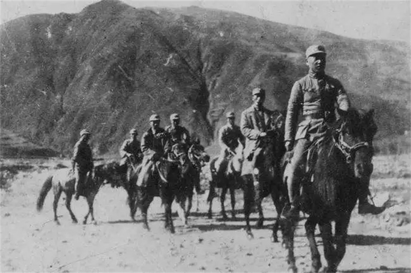 杜聿明人民大会堂,杜聿明震惊中外昆仑关大捷