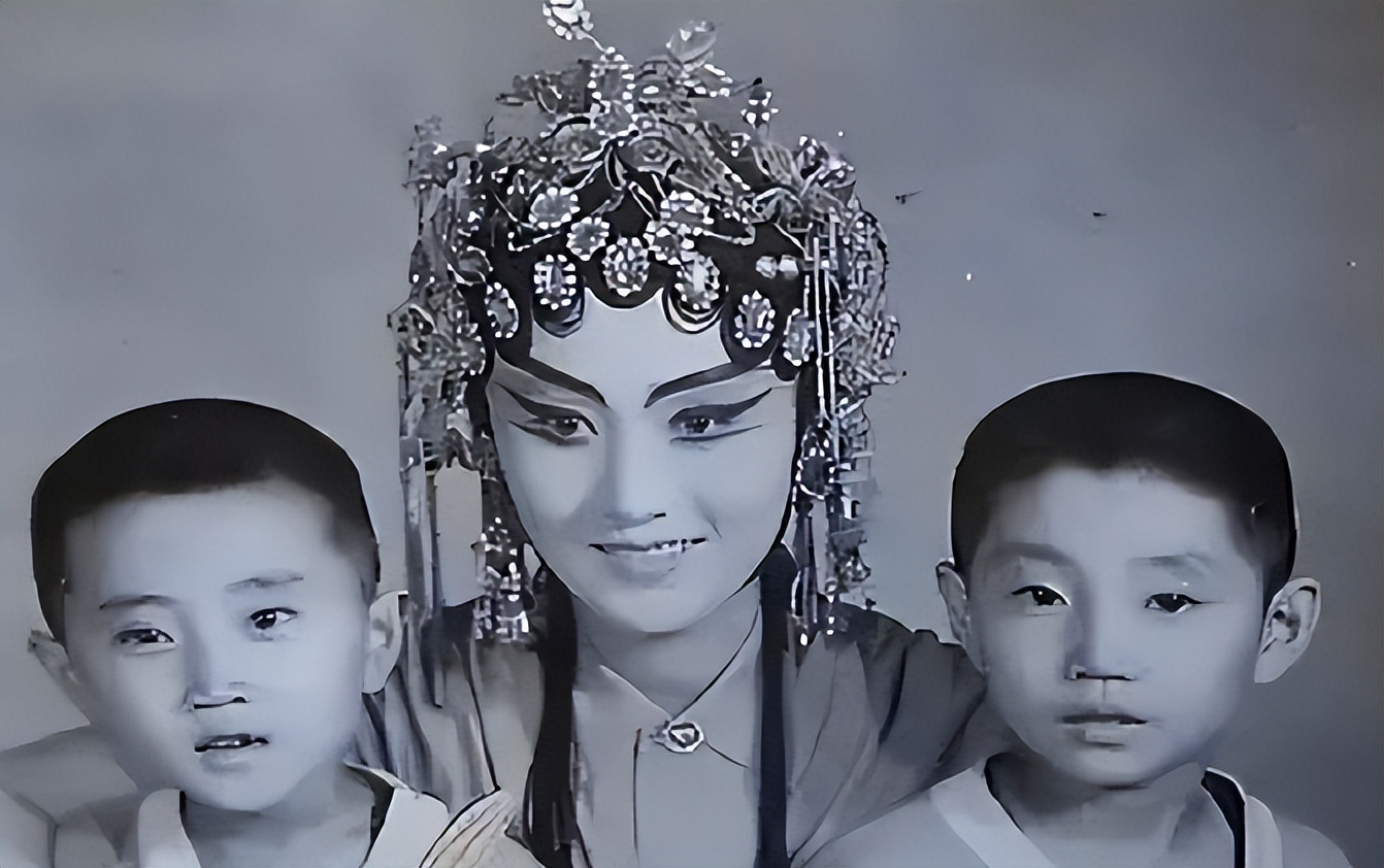 张亚东高圆圆感情史,张亚东和高圆圆的情史