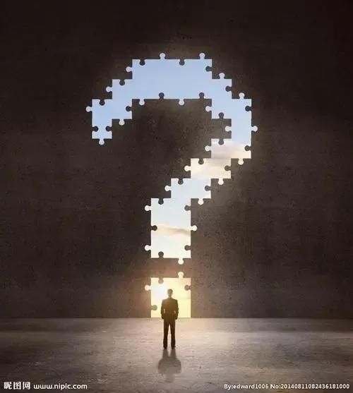 他说：一个自学生的成长方式是与社会直接接轨找到自己的成长方向