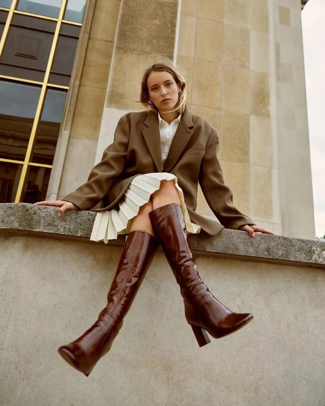 秋冬穿大衣好看吗,黑色大衣的三个最佳配色