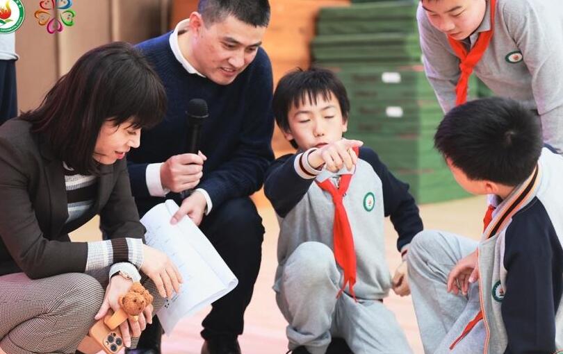 上海市东实验学校校长,仇虹豪