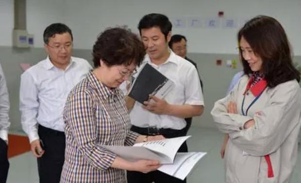 江苏女首富第一名,身价千亿的中国女首富