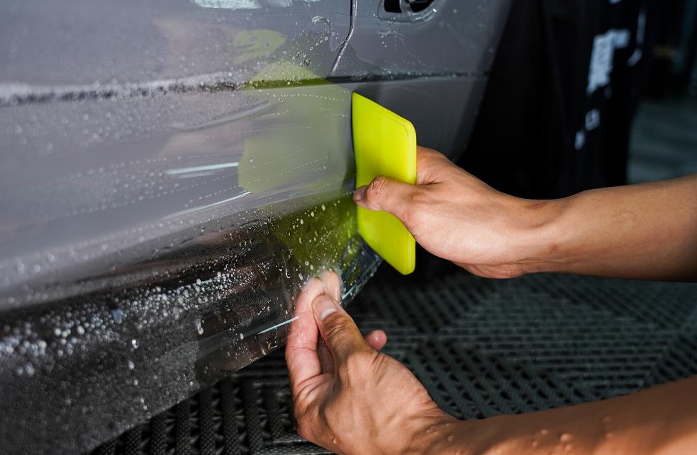 汽车贴隐形膜5000和1万的区别,汽车贴膜跟隐形车衣哪个比较好啊