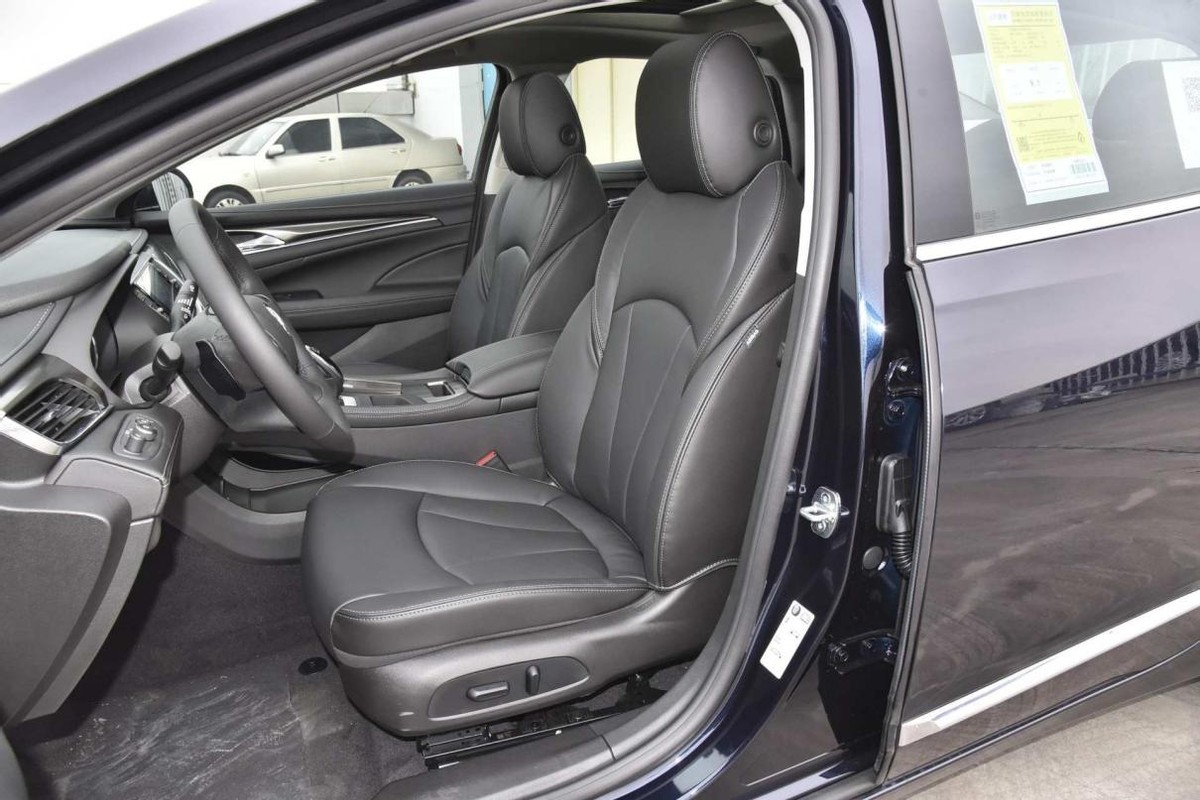 省油空间大好看的5万8万轿车推荐,手握15万买车这3款轿车首选