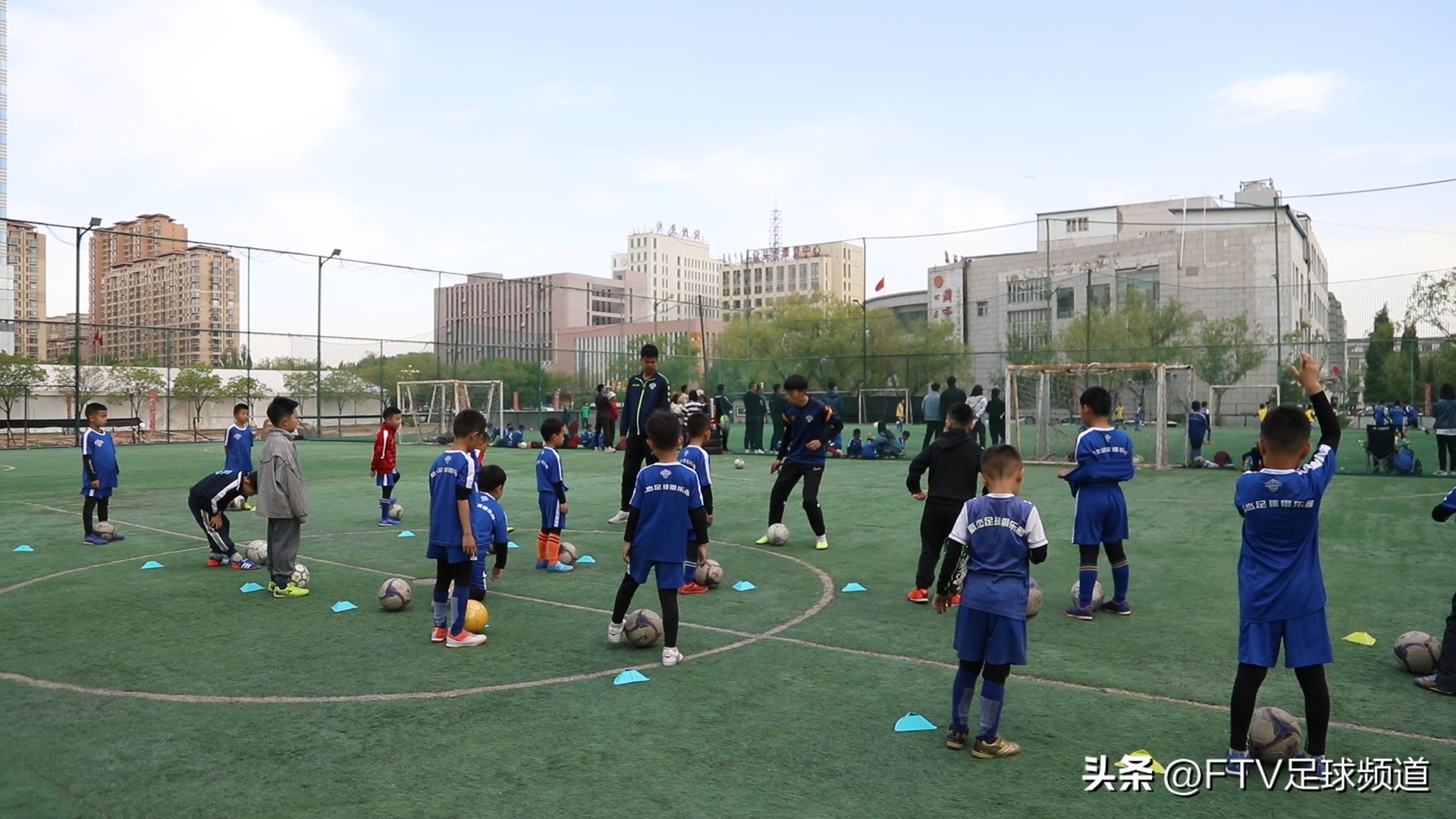 豪杰俱乐部投资1万每天赚200,豪杰俱乐部视频