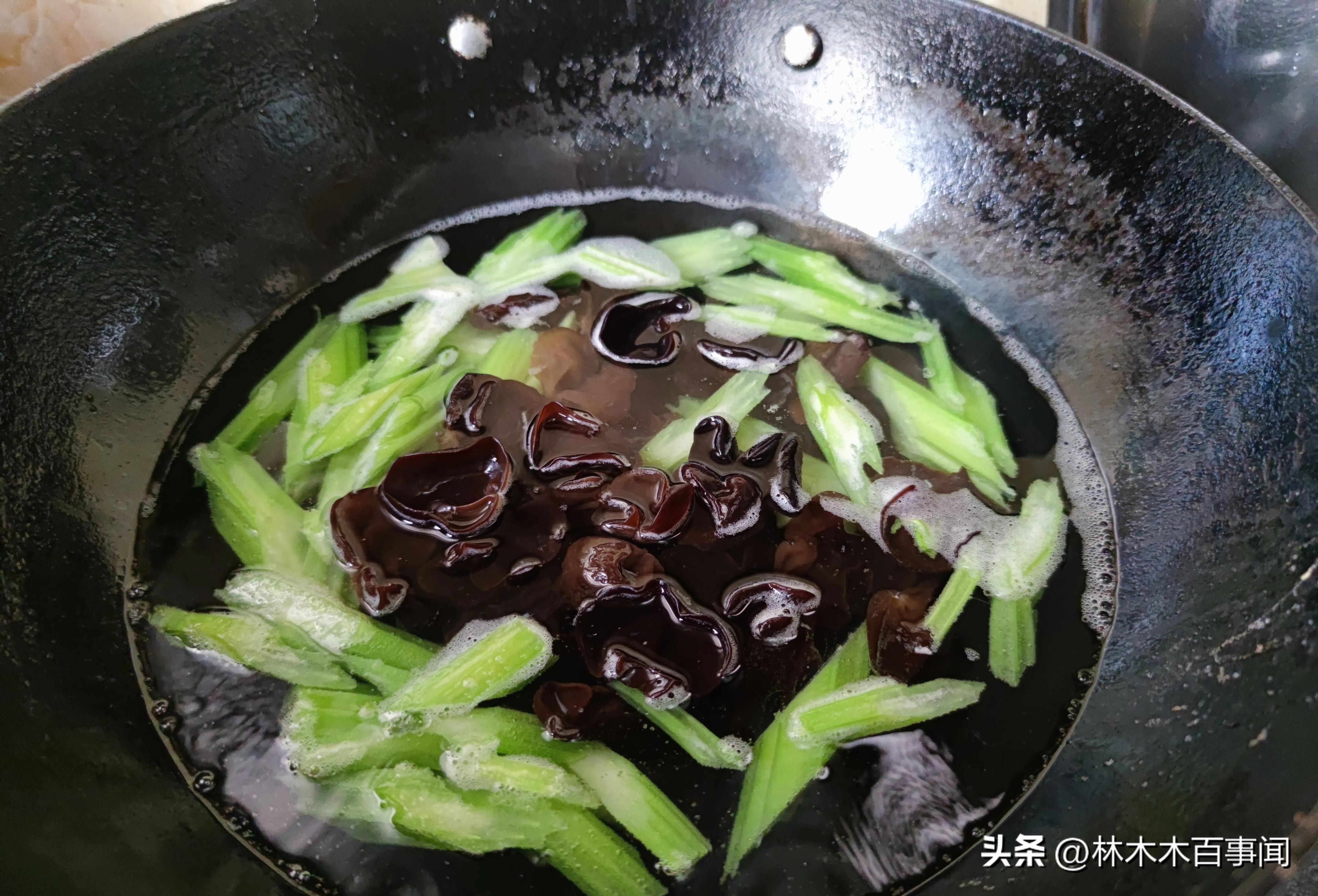 入伏后提醒大家少吃绿豆,三伏天绿豆和什么煮降暑