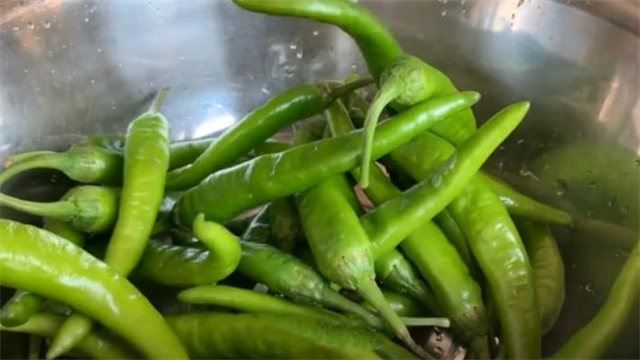 正宗辣椒酱配方大全,辣椒酱不加添加剂能正常存放多久