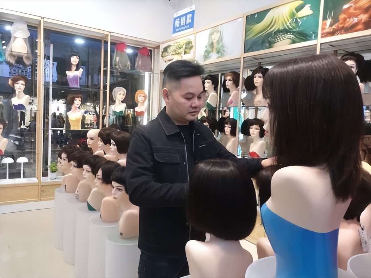 你“英年早秃”了吗？“头顶上的经济”有点火