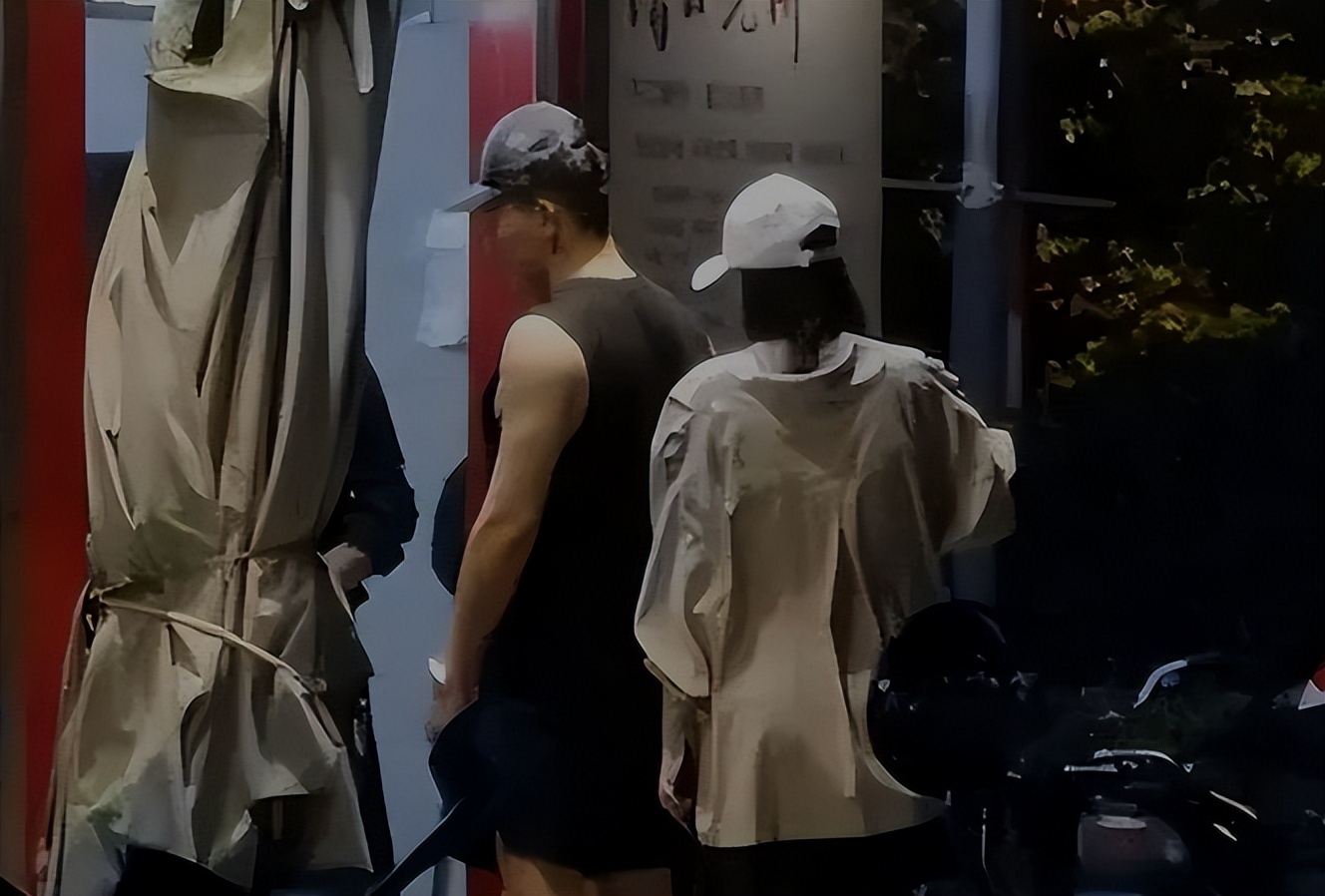 张馨予和何捷真的幸福吗,张馨予老公何捷的收入