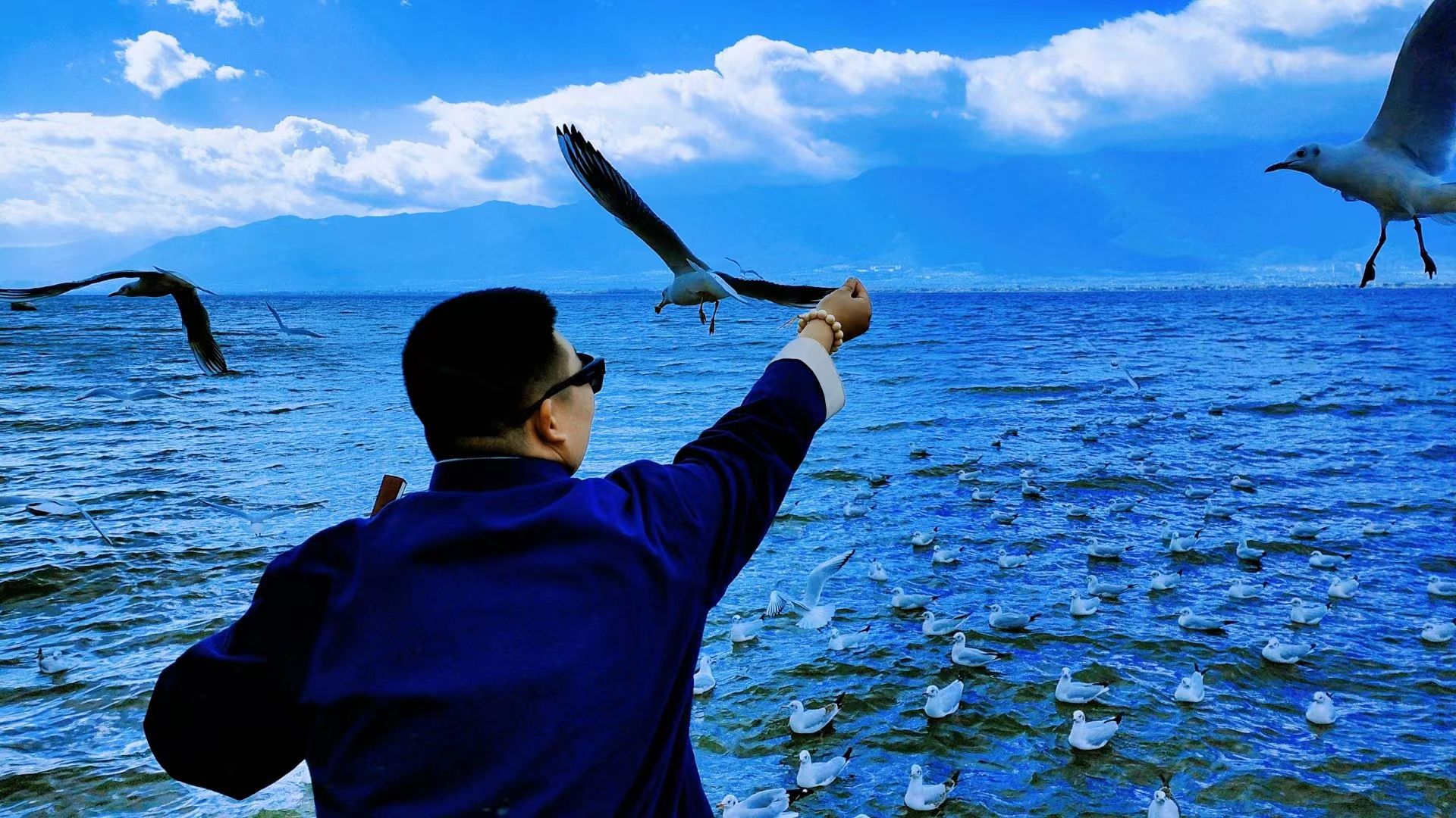 阿迈说——广告内容化内容广告化