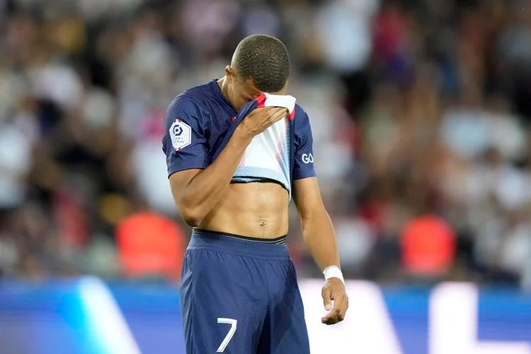 五大联赛全赛季不败,曼联3大纪录傲视欧洲五大联赛